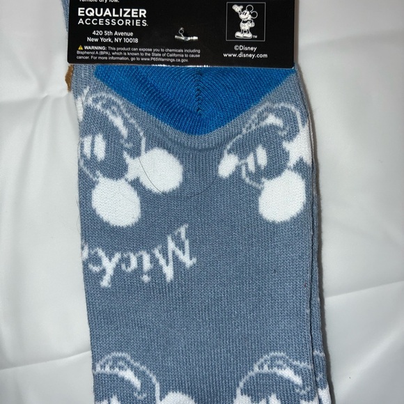 2/$35 Disney Mickey Mouse Goofy Crew Socks Bundle 4 Pairs Size 9-13 Character - Picture 6 of 10